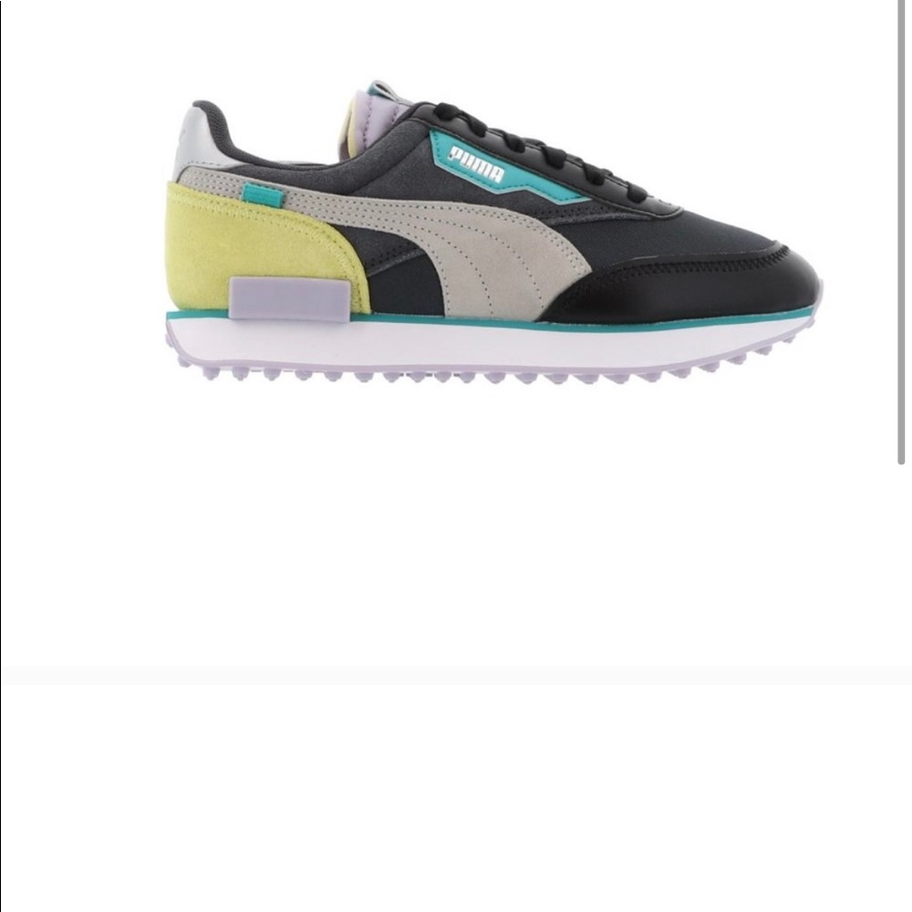 PUMA women’s sneakers